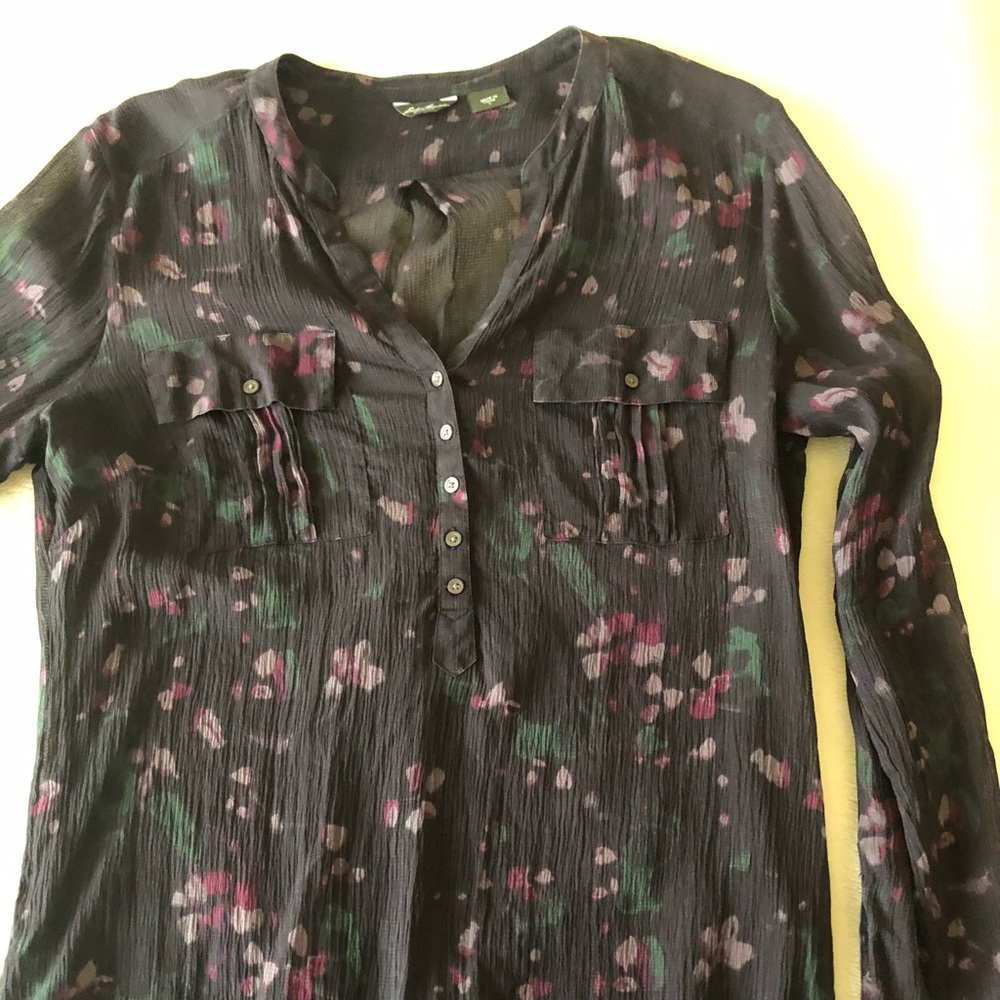Eddie Bauer long sleeved sheer top